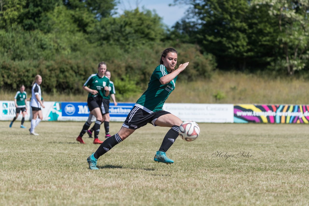 Bild 117 - wBJ TuRa Meldorf/Buesum - JFV Luebeck : Ergebnis: 1:0